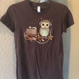 Owl T-shirt.